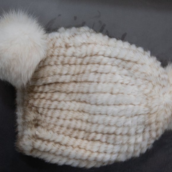 Mink Fur Hat Beanie White/Beige Pom Pom Puffs China Brand New - Picture 4 of 8